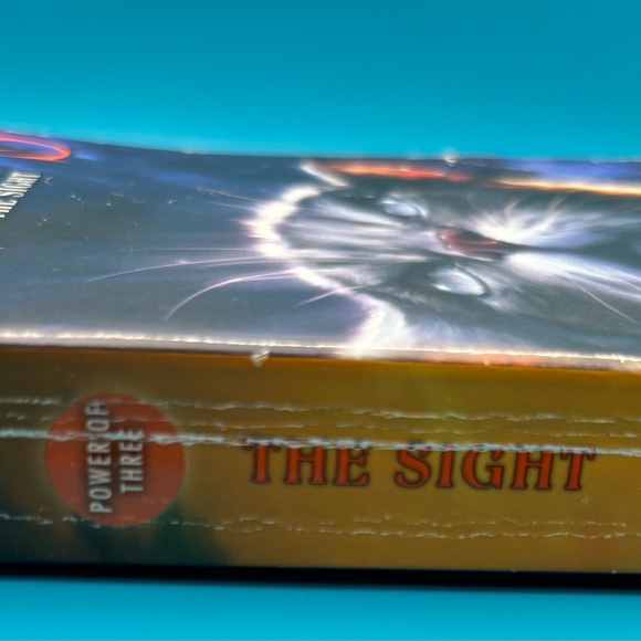 Warriors: Power of Three book 1 - Picture 3 of 3